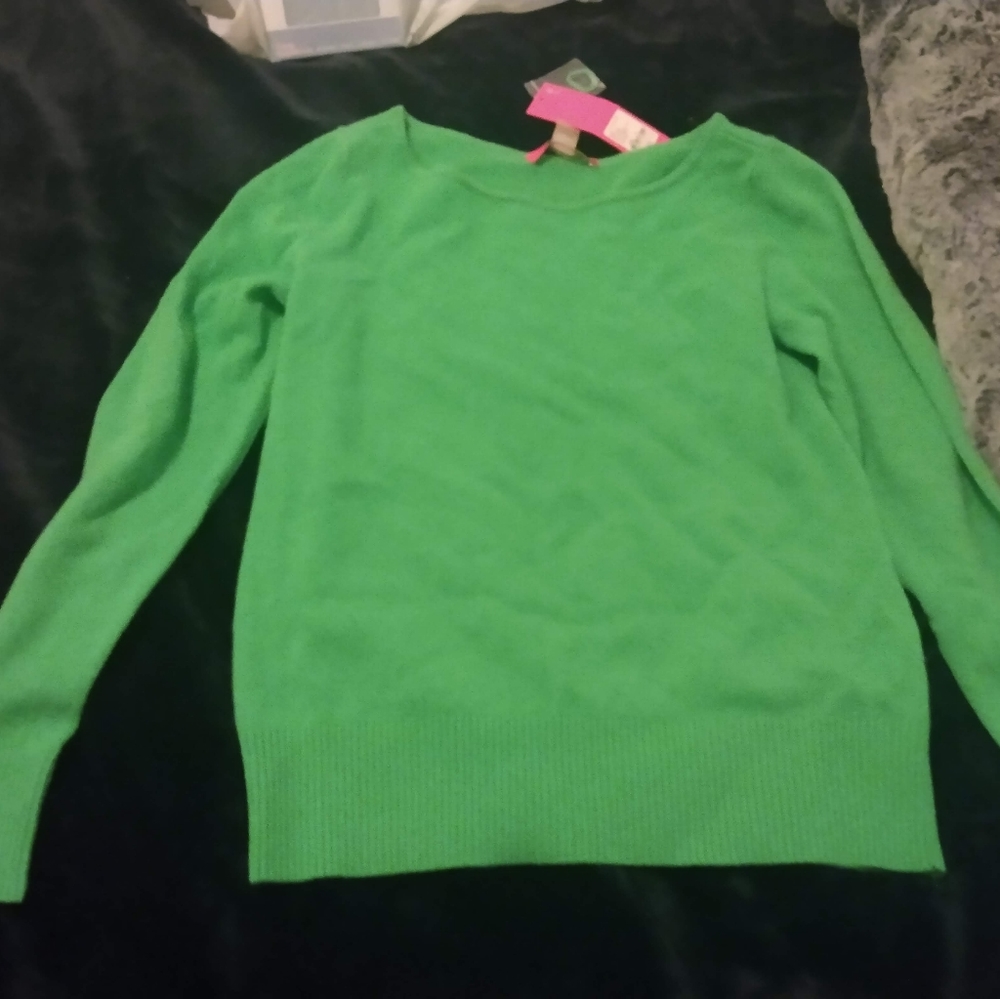 Lily Pulitzer sweater green new with tag  size medium - Picture 2 of 2